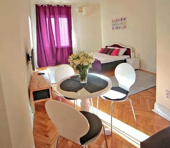 Apartment Central شقة